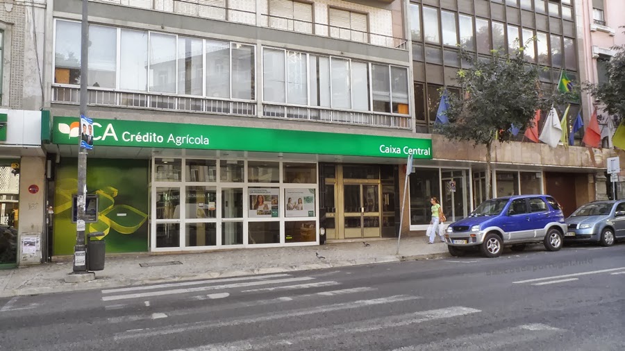 Balcão da Caixa Central de Crédito Agrícola na Pascoal de Melo em Lisboa