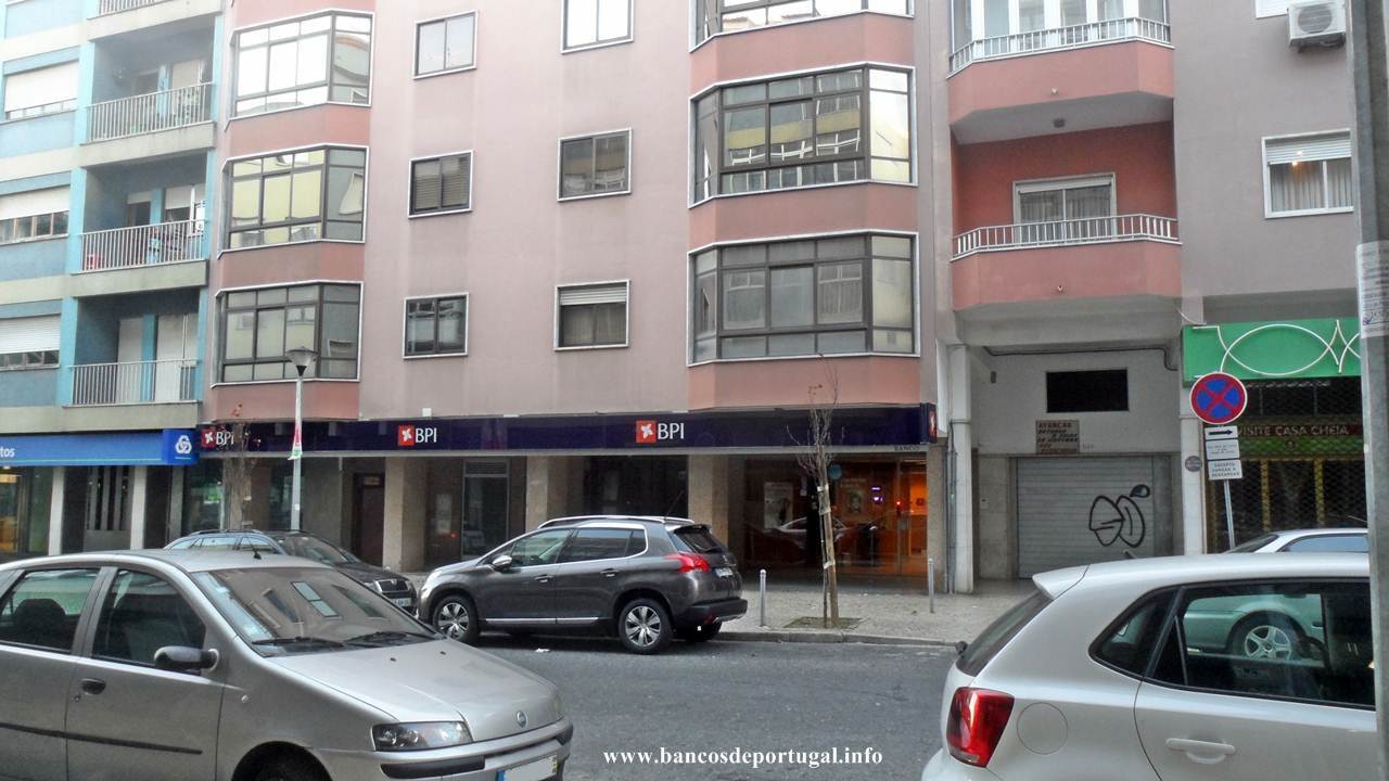 Agência Banco BPI em Queluz