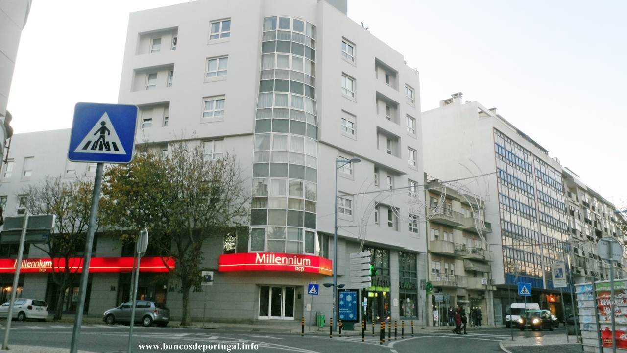 Agência banco Millennium BCP no centro da Amadora