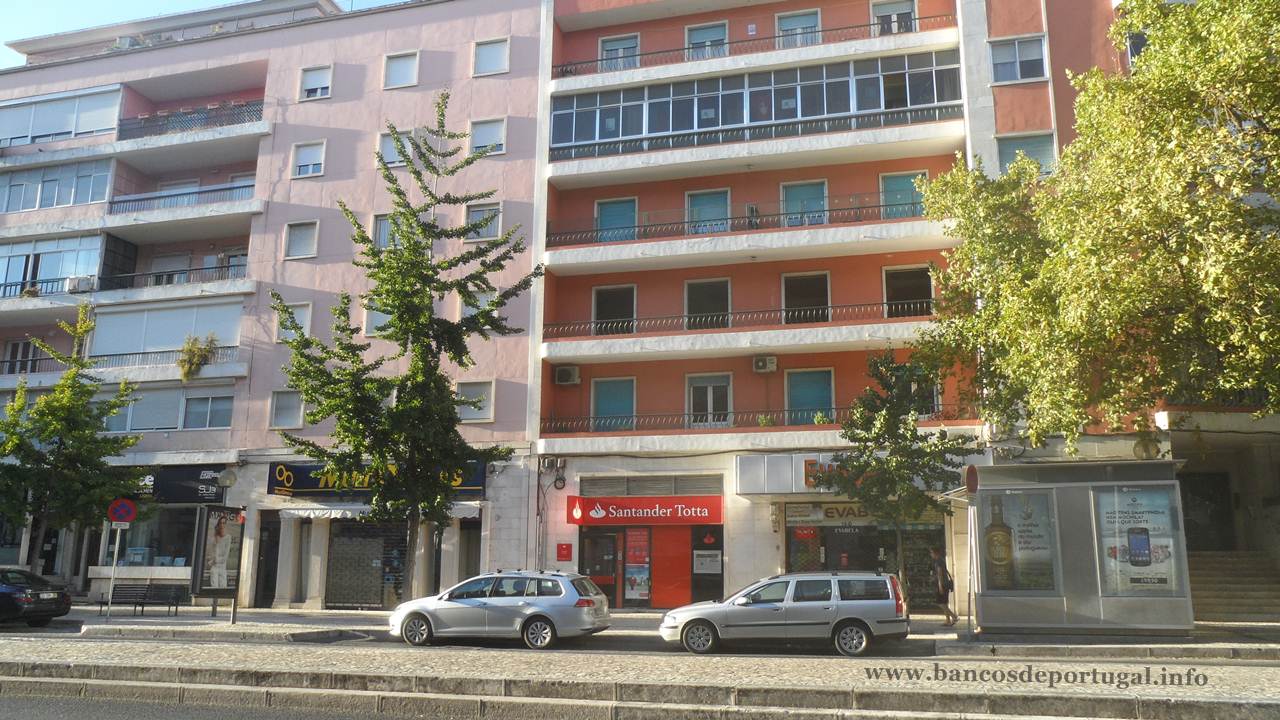 Santander Totta Areeiro Lisboa