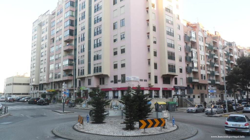 Agência do Banco Millennium BCP Rotunda Massamá