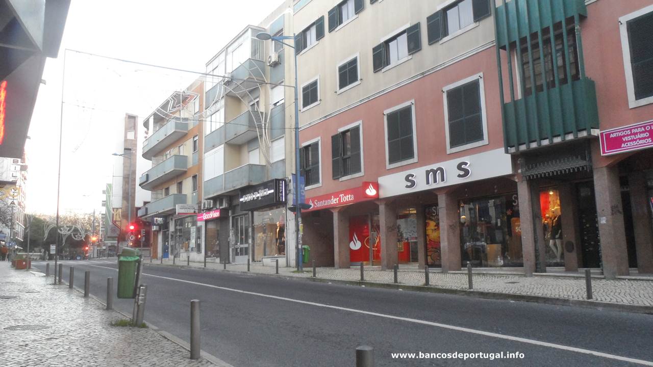 Santander Totta Elias Garcia Amadora