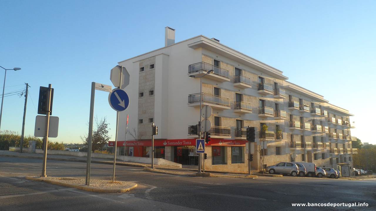 Agência do banco Santander Totta em Alcochete