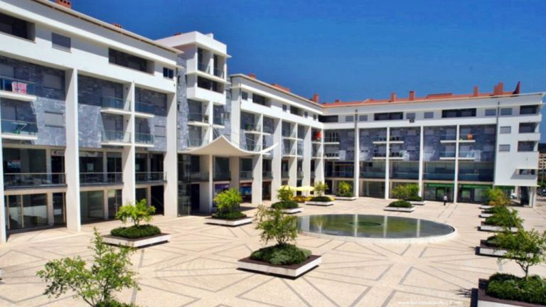 Edifício Praça Nova em Leiria onde se encontra o Banco Best