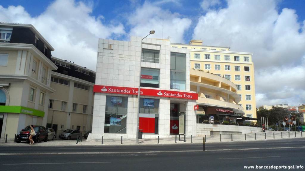 Centro Select e de Negócios do Santander Totta no Estoril