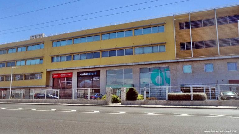 Agência do Novo Banco em Alcoitão na EN6-8