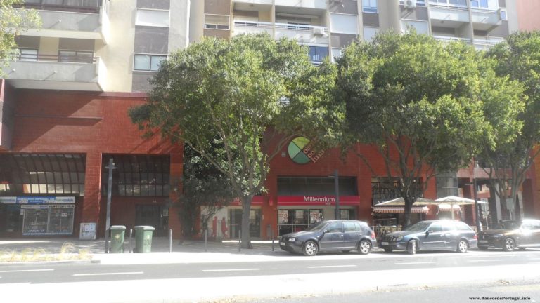 Banco Millennium BCP na Alameda das Linhas de Torres 234A em Lisboa