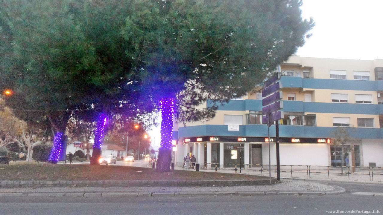 Banco BPI na Rua Luís de Camões (EN252) em Pinhal Novo