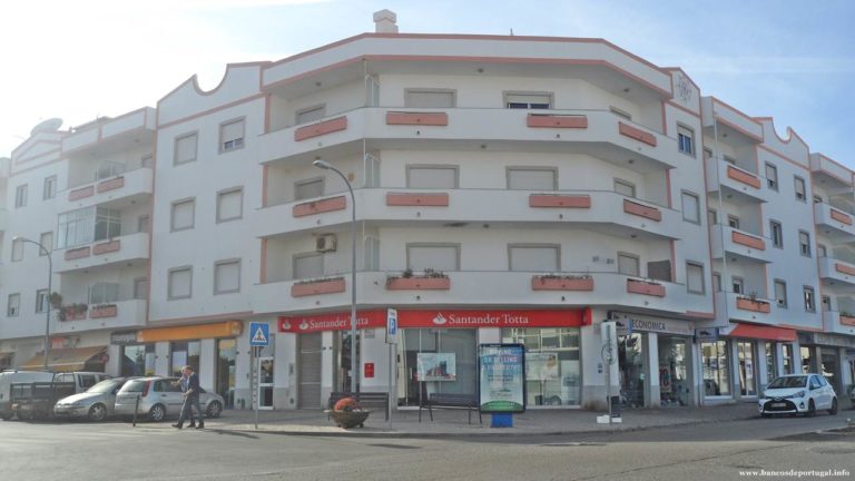 Balcão do Banco Santander Totta em São Brás de Alportel no Algarve