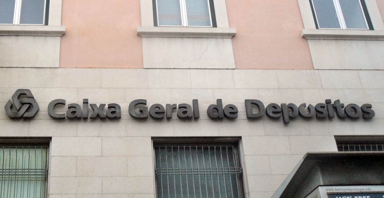 Logo da CGD no balcão de Portalegre no Alentejo
