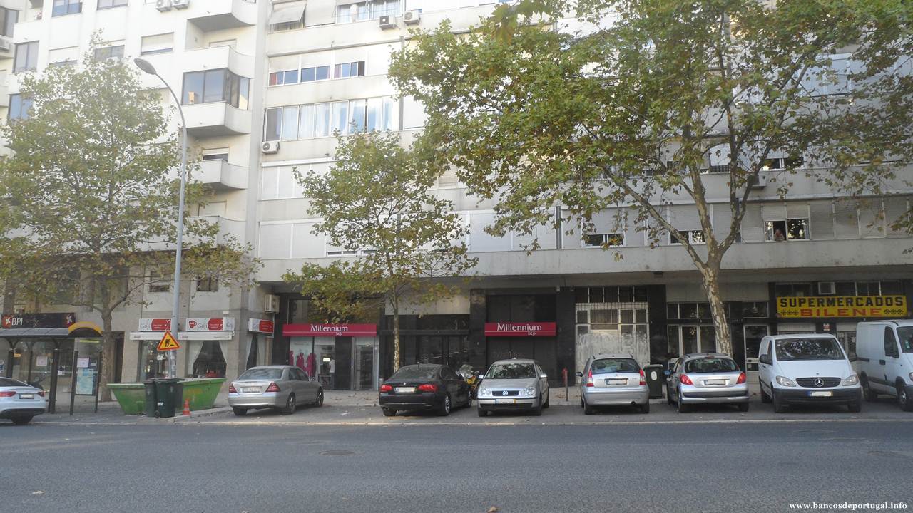 Banco Millennium BCP na Rua Professor Reinaldo dos Santos em Benfica