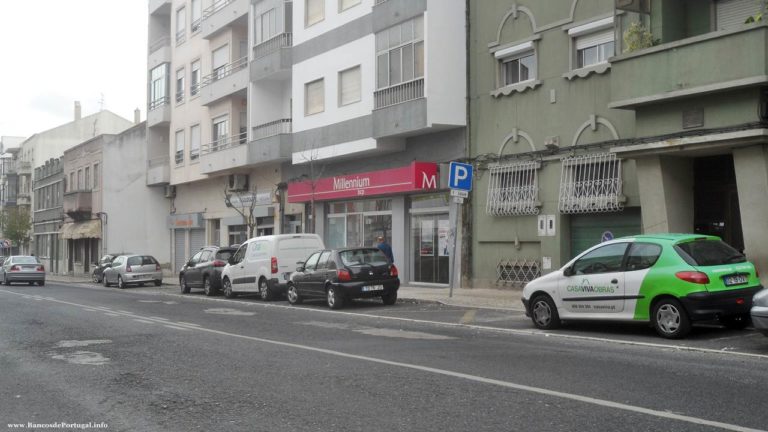 Balcão do Banco Millennium BCP na Baixa da Banheira, concelho da Moita