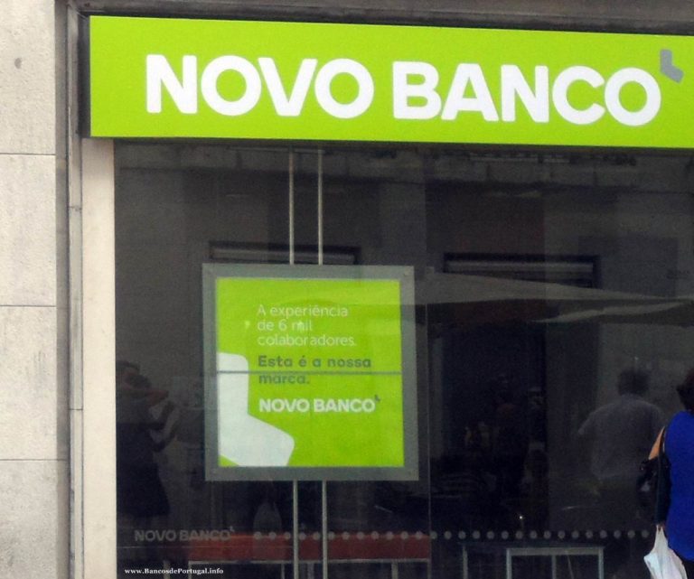 Agência do Novo Banco em Carnaxide no concelho de Oeiras