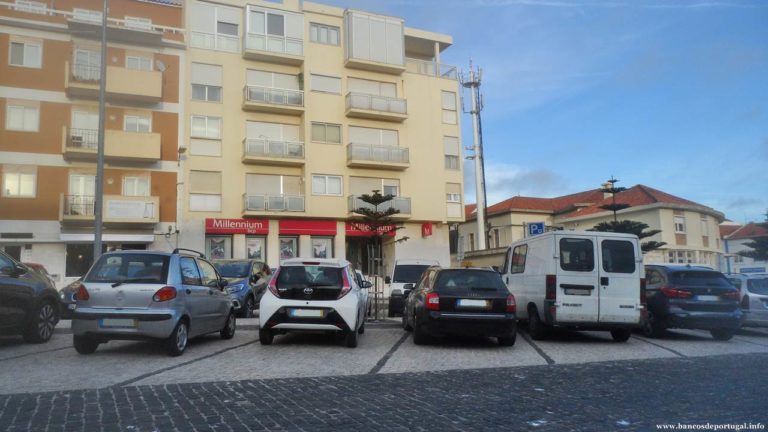 Balcão do Millennium BCP no Largo Condes da Ericeira na Ericeira