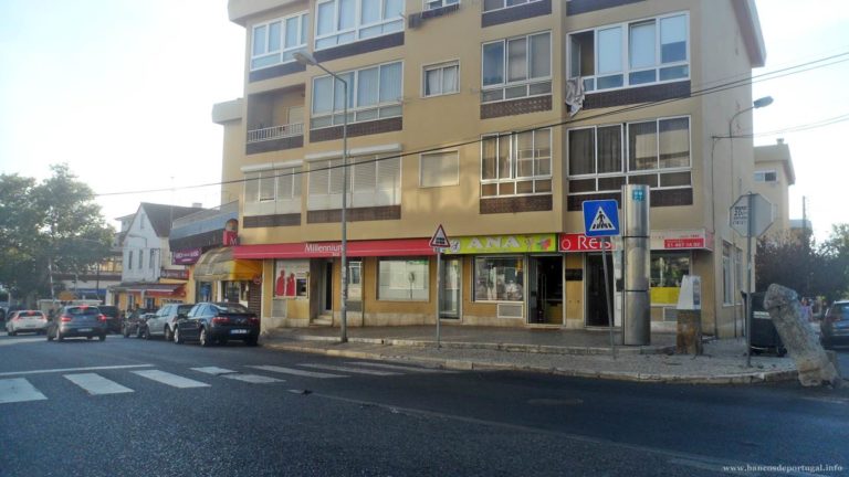 Banco Millennium BCP na Av. Florinda Leal em São João do Estoril