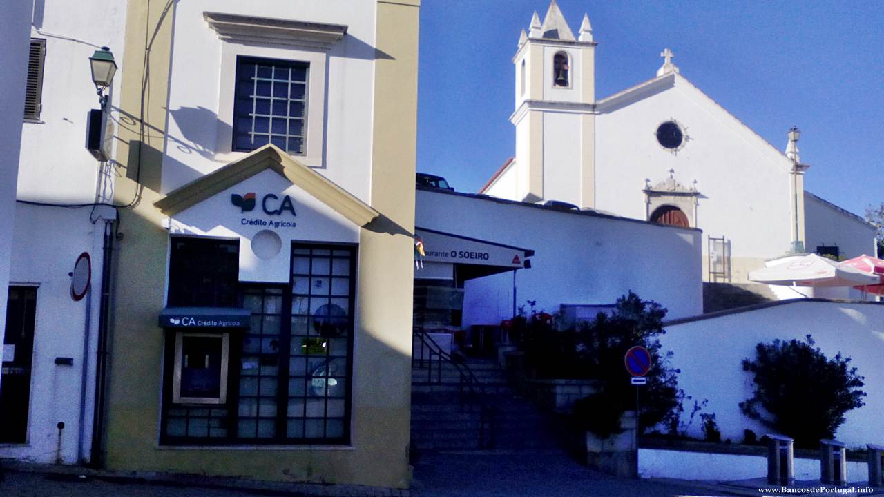 Crédito Agrícola na Rua do Município em Alcoutim