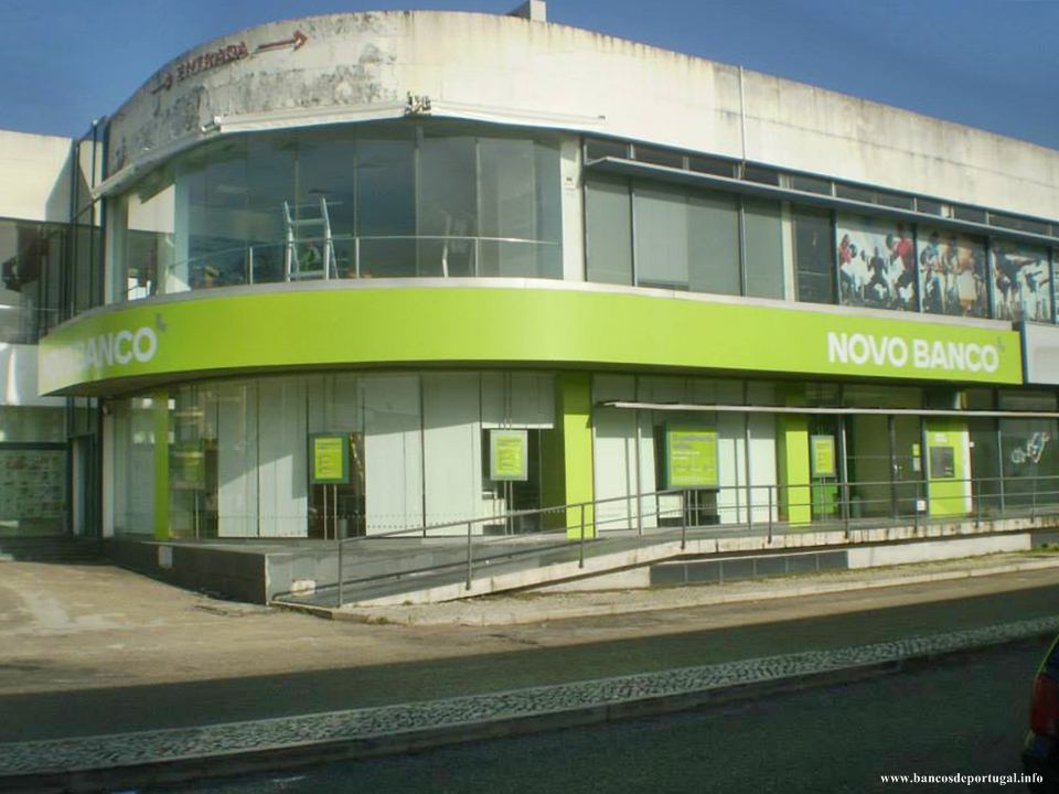 Novo Banco na Rua Damião de Góis, junto à circular do Montijo