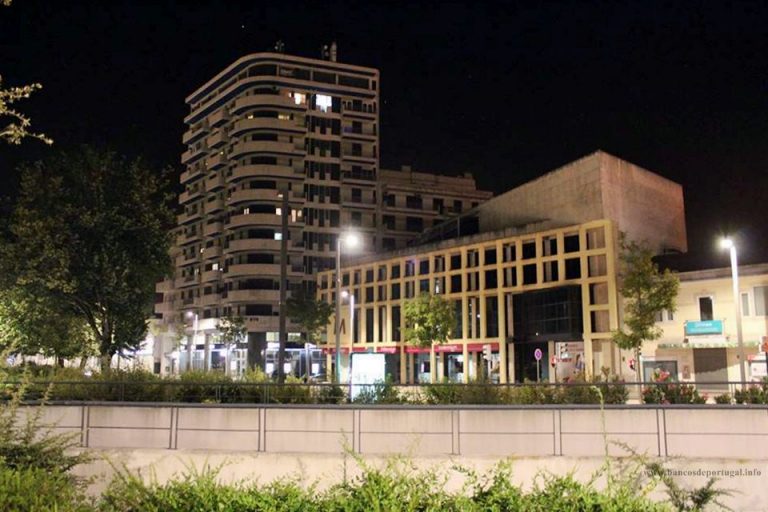 Banco Millennium Bcp na Avenida do Brasil 31 em Santarém