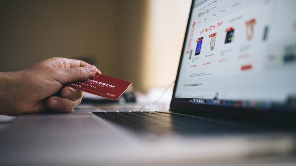 Crédito e-comm para compras online através da internet