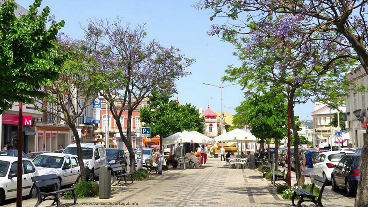 Banco Bcp na Avenida José da Costa Mealha em Loulé no Algarve