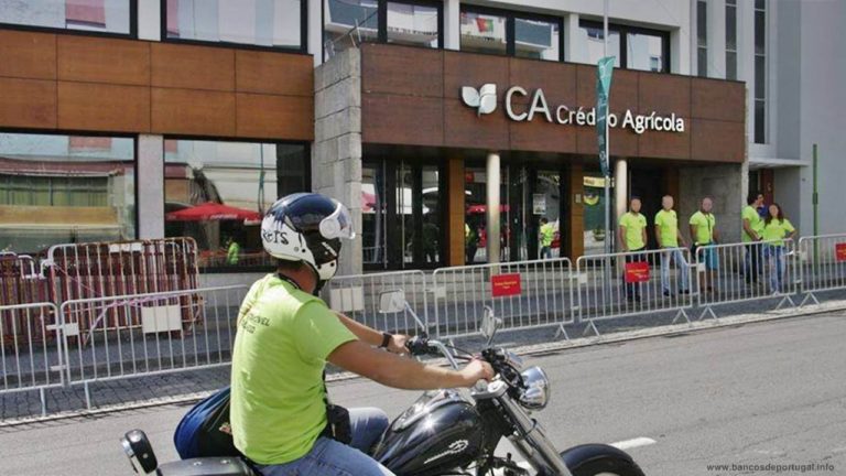 Crédito Agrícola na Av. 5 de Outubro 73 em Lamego