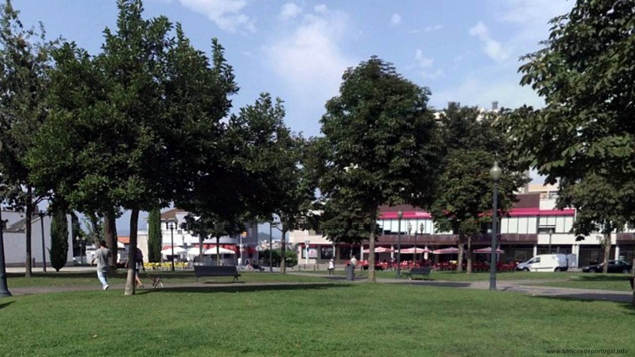 Banco Millennium BCP na Praça José Guilherme em Paredes